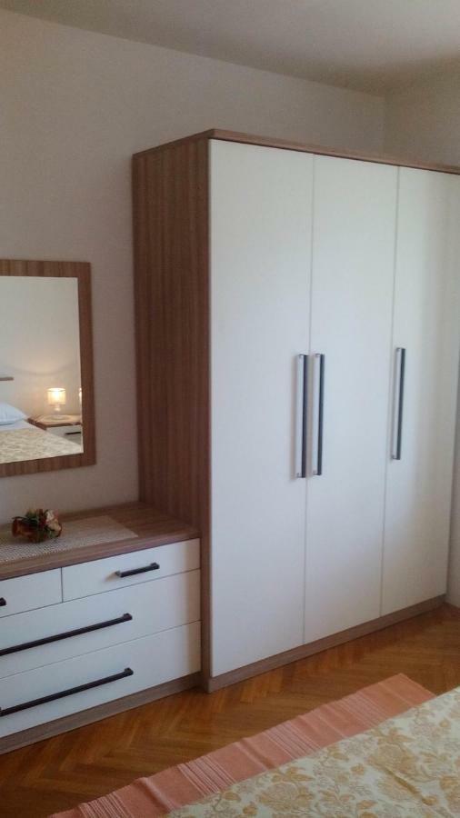 Apartment Groundfloor Jelsa  Exterior photo